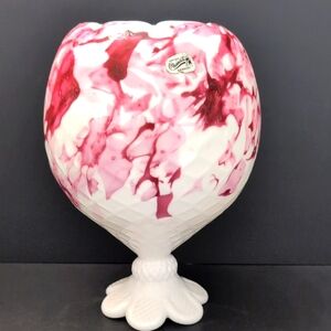 Vintage Handmade Chantilly Canada Art Glass Red/White Mottled Vase.
